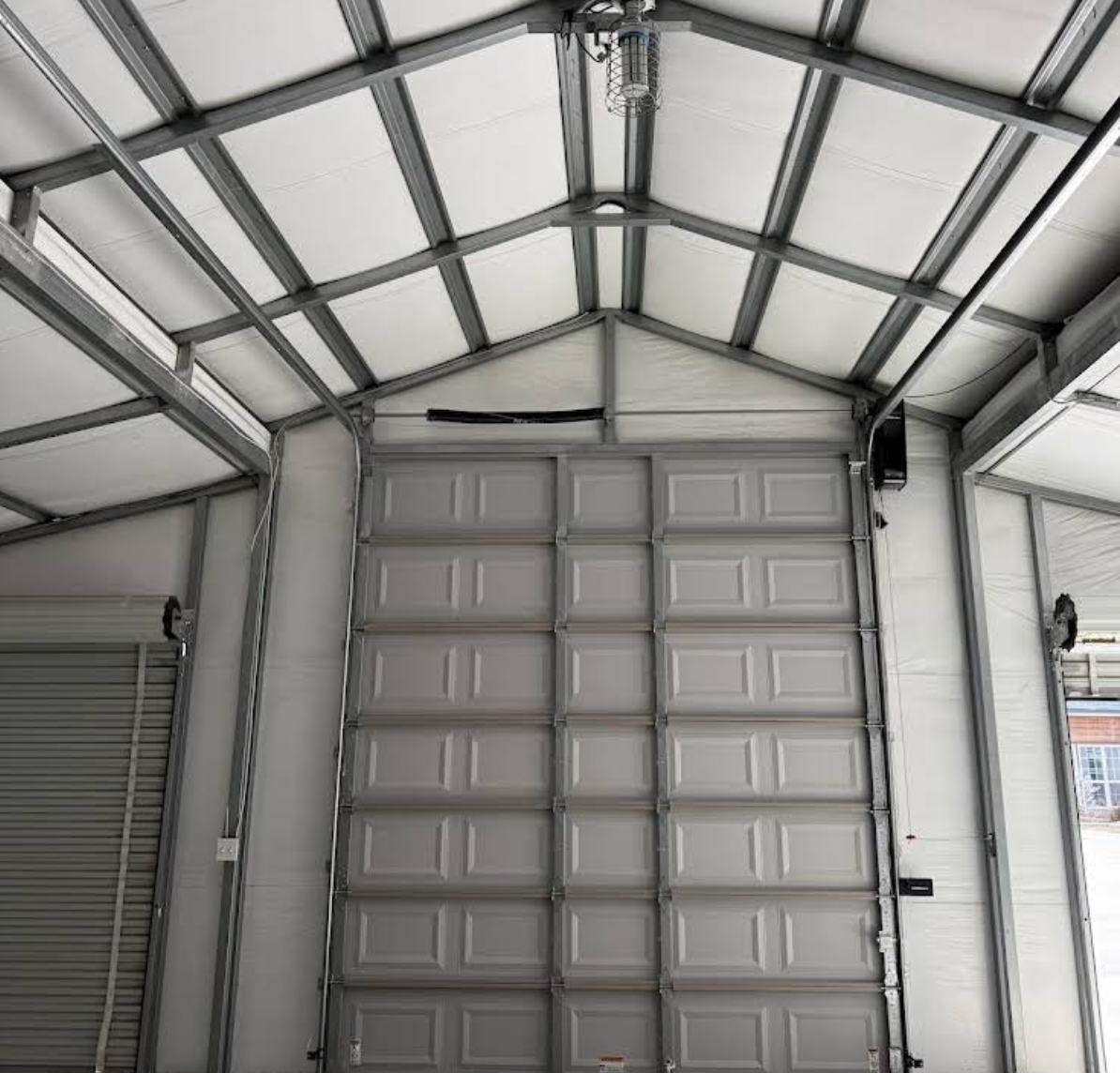 Commercial barn door